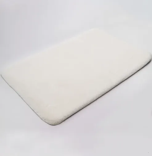 Коврик меховой Roomis молочный 60х90: фотография 2 превью