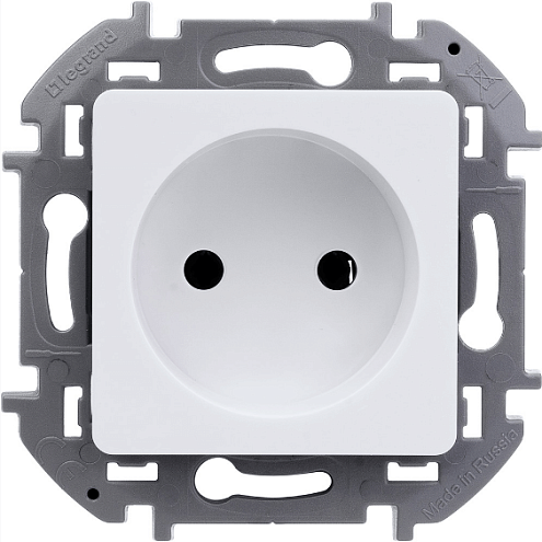 Механизм розетки 1-м СП Inspiria 16А IP20 250В 2P бел. Leg 673710: фотография 1