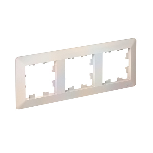 Рамка 3-местная AtlasDesign Air жемчуг/дымчатый белый Systeme Electric  ATN220403: фотография 1