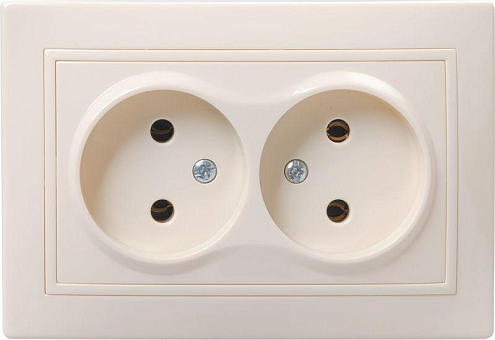 Розетка 2-м СП Кварта 10А IP20 без заземл. без защ. шторок крем. IEK ERK23-K33-10-DM: фотография 1