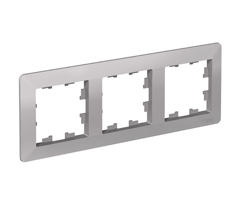 Рамка 3-местная AtlasDesign Air алюминий/дымчатый черный Systeme Electric ATN220303: фотография 1