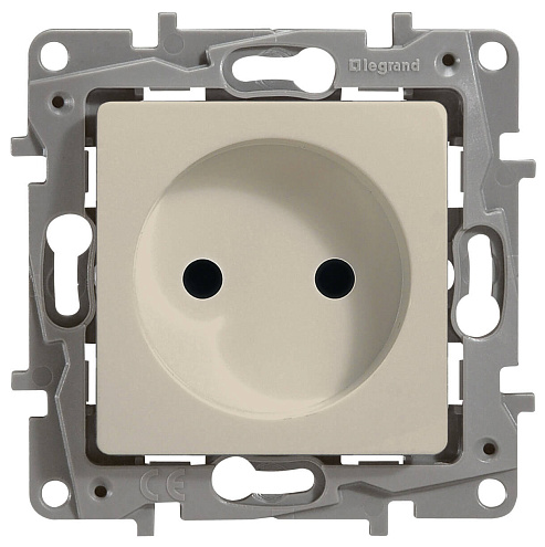 Розетка СП Etika 2К+3 винты сл. кость Leg 672324: фотография 1