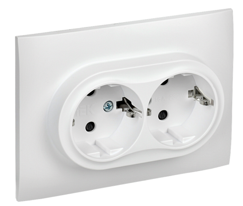Розетка 2-местная SKANDY с заземлением с защитными шторками 16А в сборе SK-R07W арктический белый  IEK SK-R24-16-K01-F: фотография 1