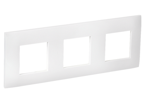 Рамка 3-местная SKANDY SK-F03W арктический белый IEK SK-M32-K01: фотография 1