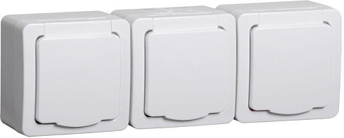 Розетка 3-м ОП Гермес Plus РСб23-3-ГПБб 16А IP54 с заземл. с крышкой бел. IEK ERMP32-K01-16-54-EC: фотография 1