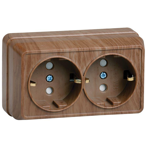 Розетка 2-м ОП Октава РСш22-3-ОД 16А IP20 с заземл. защ. шторки дуб IEK ERO24-K04-16-DC: фотография 1