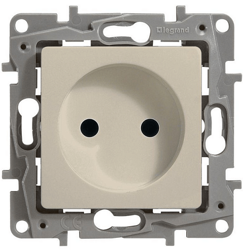 Механизм розетки 1-м СП Etika 16А IP20 без заземл. винт. клеммы сл. кость Leg 672320: фотография 1